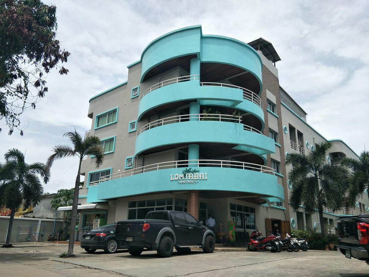 Lomsabai Apartments Bangsaen Exterior foto