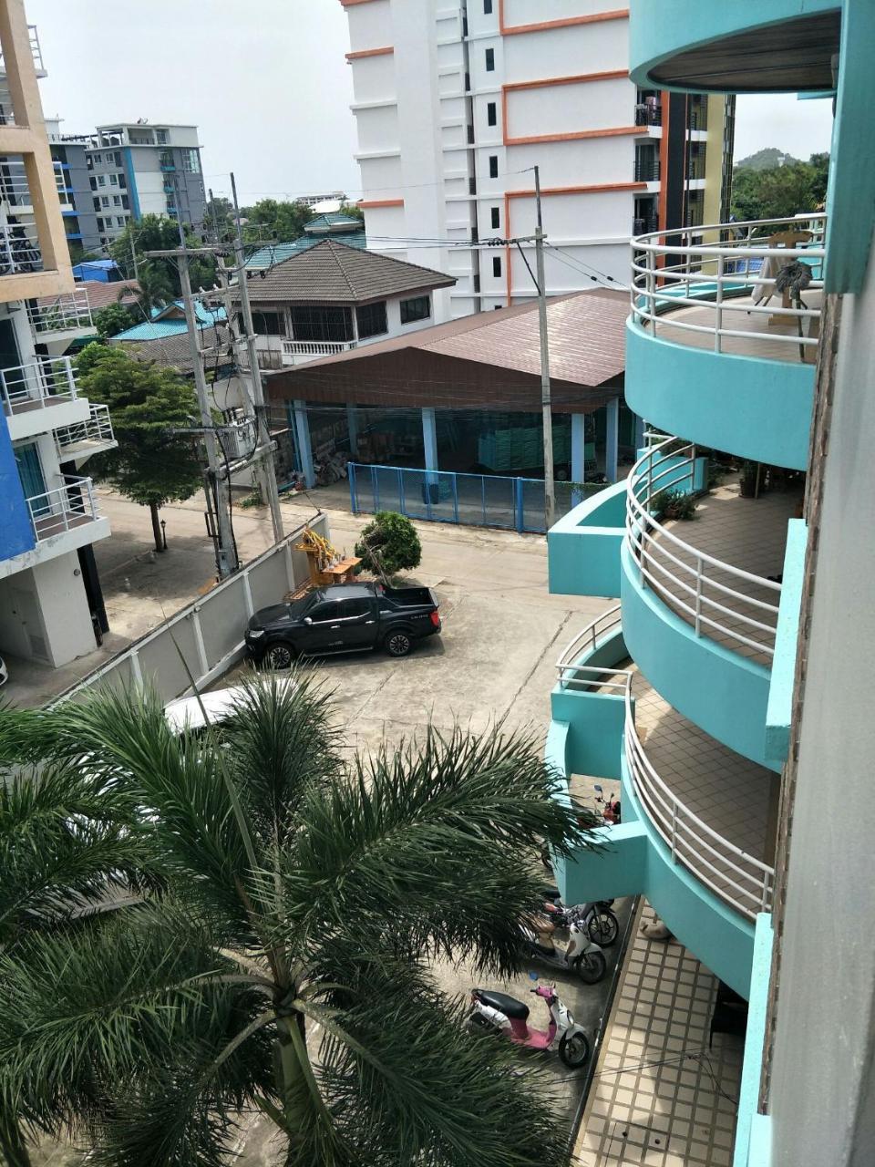 Lomsabai Apartments Bangsaen Exterior foto